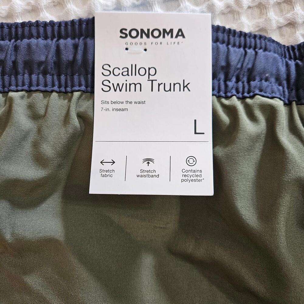 Men's Sonoma Scalloped Large 7" Mesh Lined Swim Short Below The Waist Deep Green